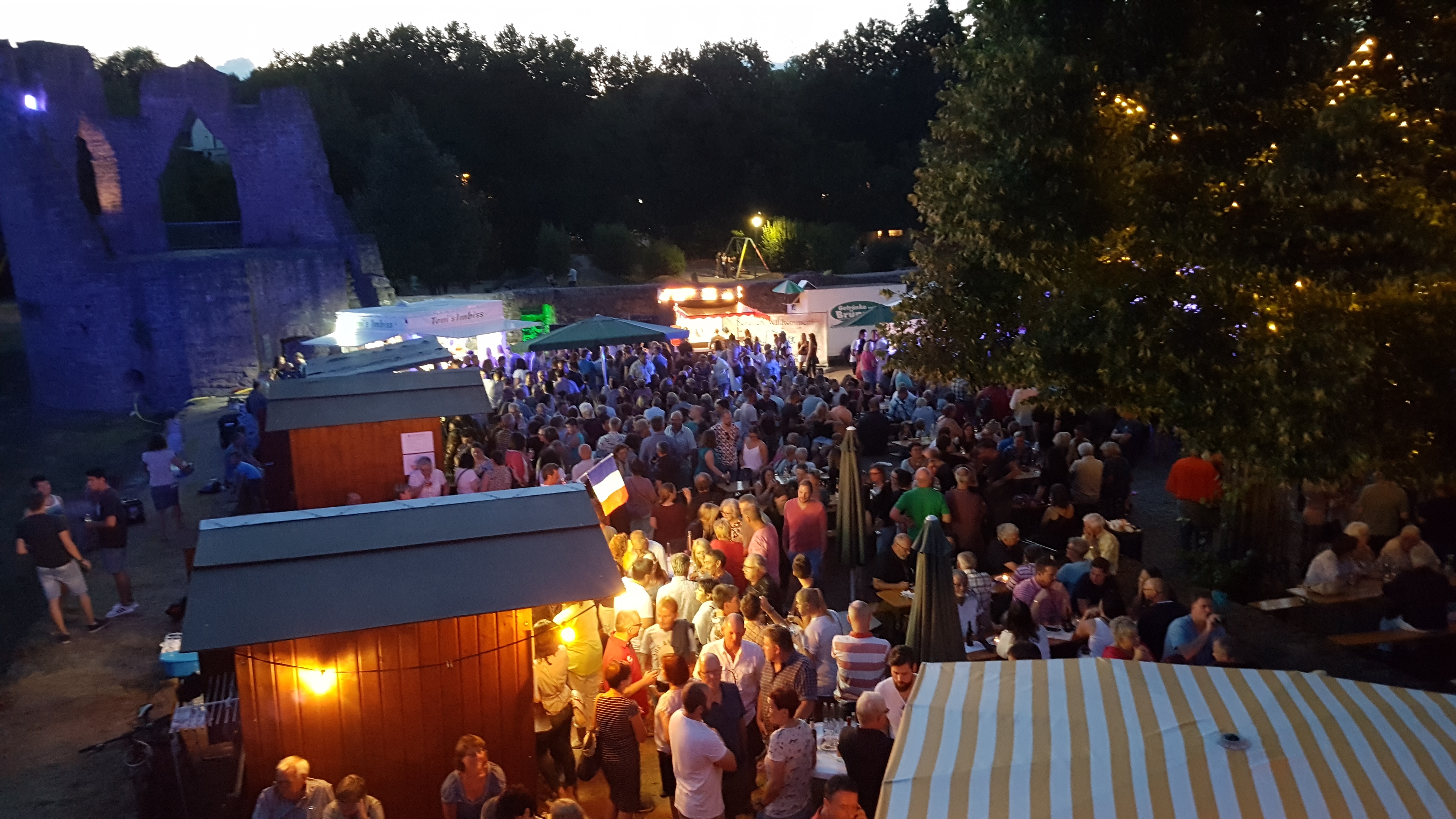 weinfest_20180729_1345315379.jpg
