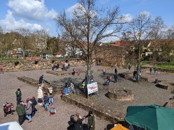 Ostereiersuche 2022 in der Burg Bucherbach